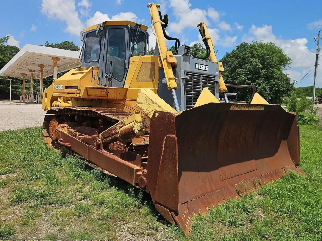2002 John Deere 1050C photo 3