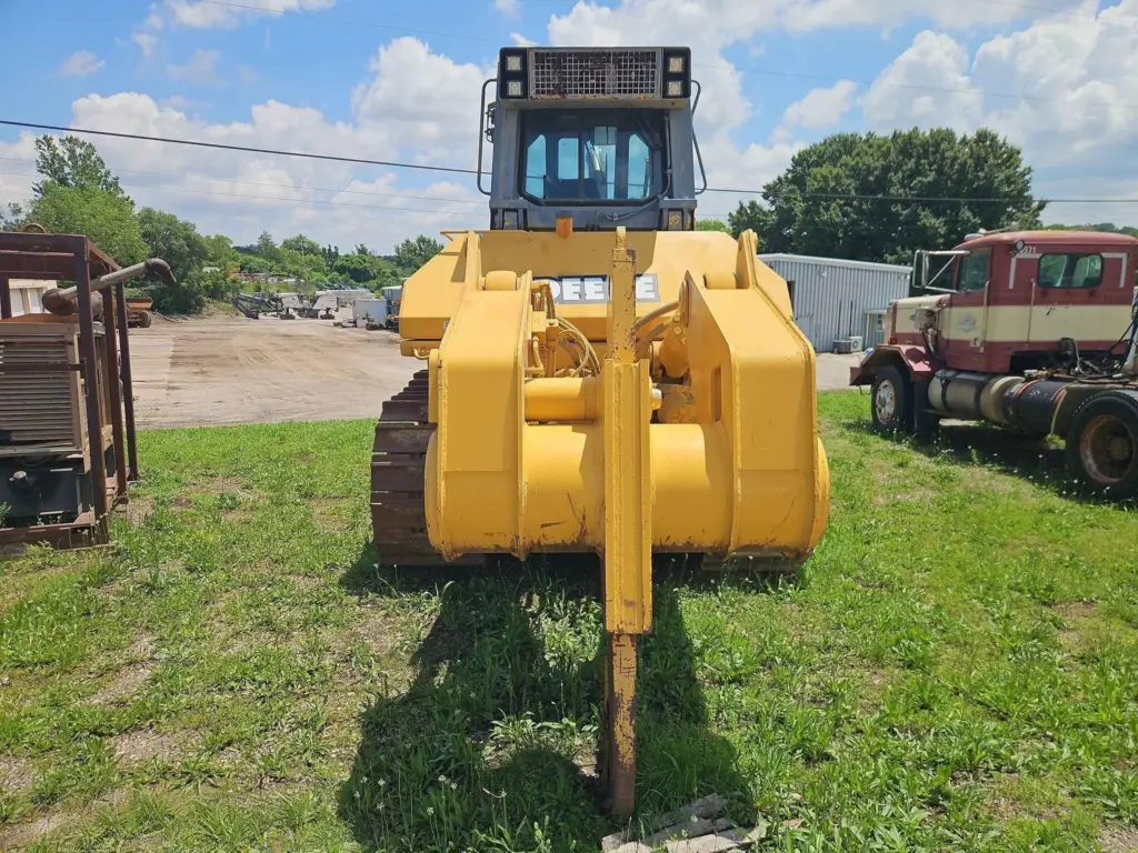 2002 John Deere 1050C photo 4