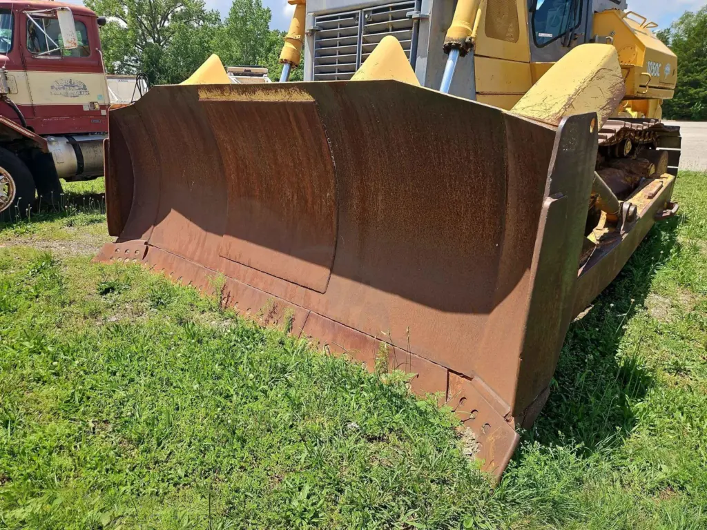 2002 John Deere 1050C photo 5