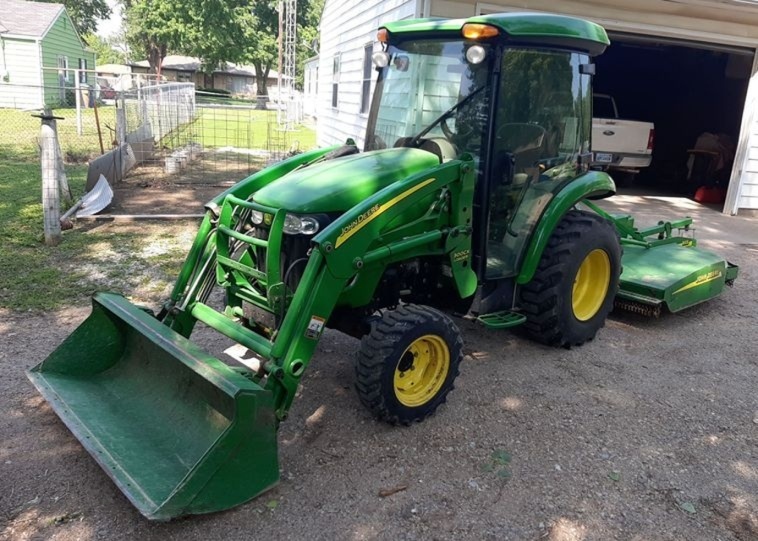 2007 John Deere 3520 MFWD tractor photo 1
