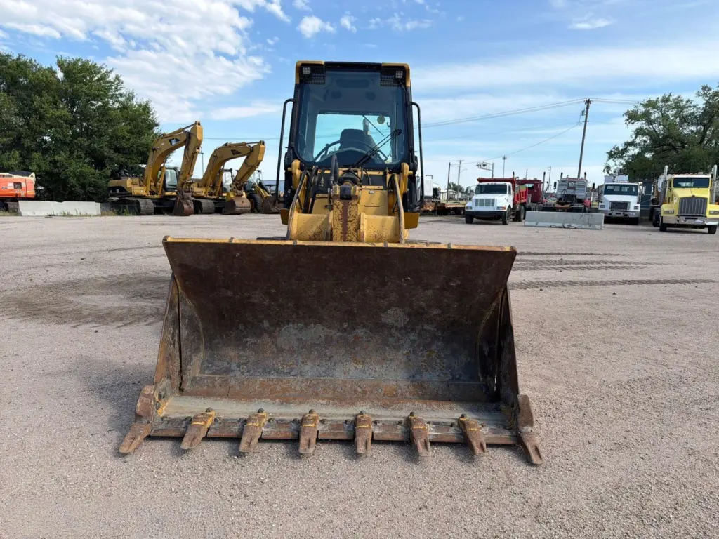 2008 Caterpillar 953D photo 2