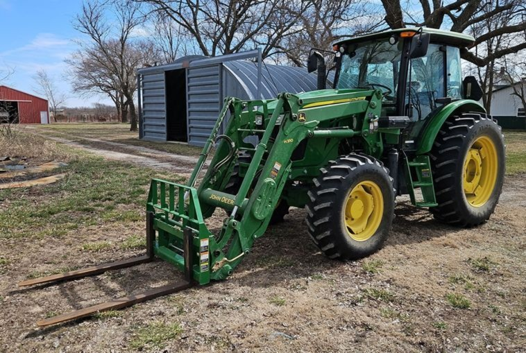 2014 John Deere 6140D MFWD tractor photo 1