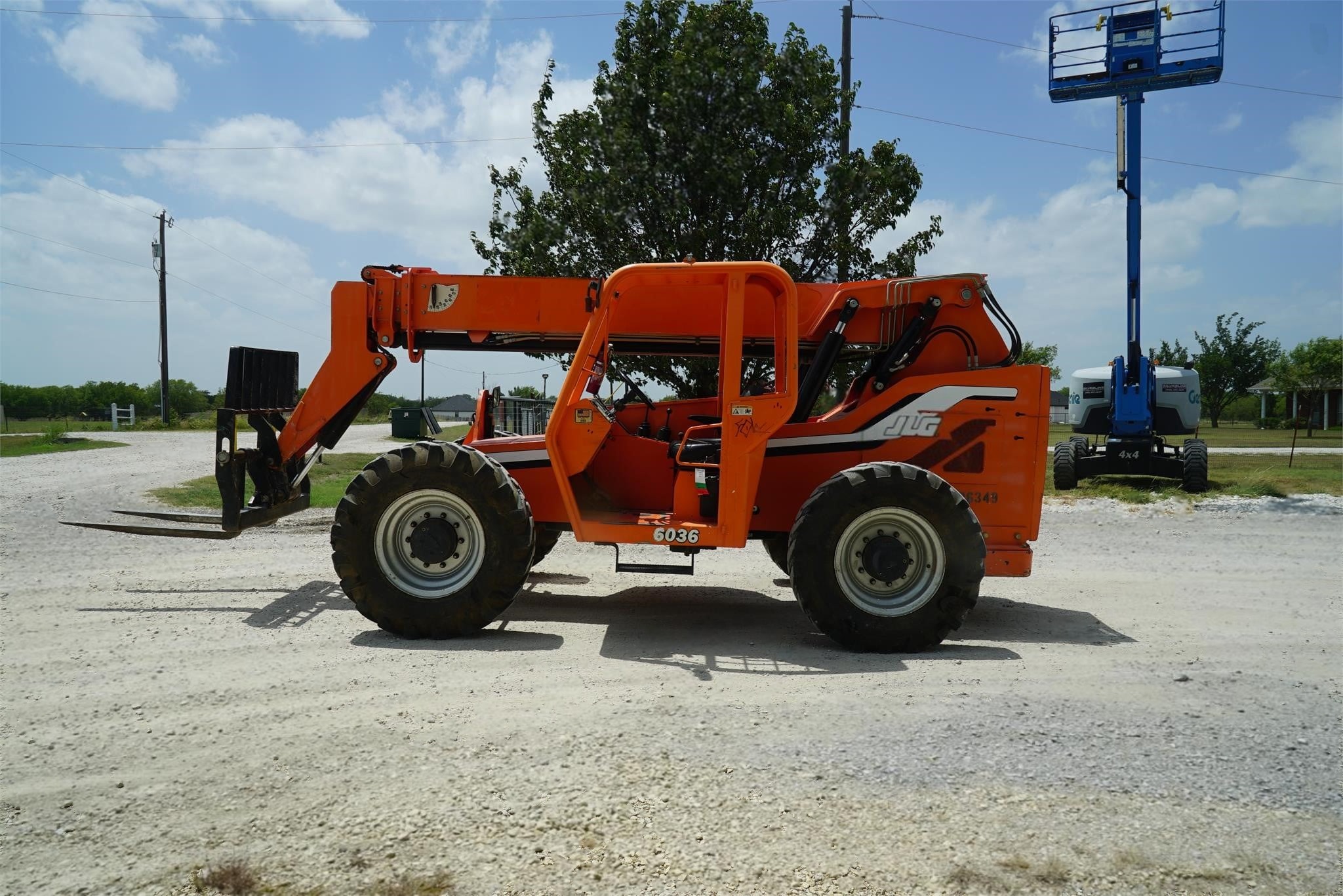2014 SkyTrak 6036 Telehandler photo 1