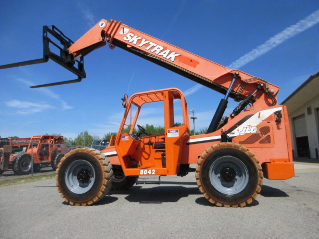 2014 SkyTrak 8042 Telehandler photo 1