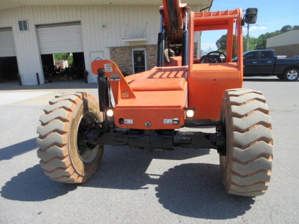2014 SkyTrak 8042 Telehandler photo 4