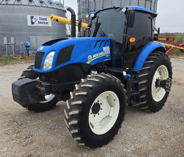 2015 New Holland TS6 MFWD tractor photo 1