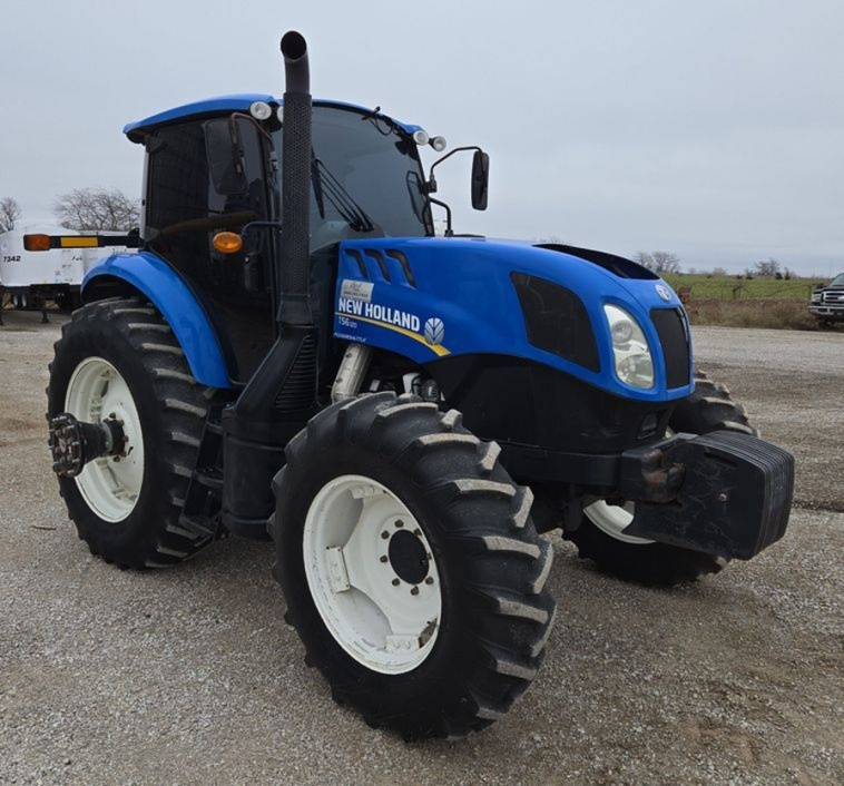 2015 New Holland TS6 MFWD tractor photo 4