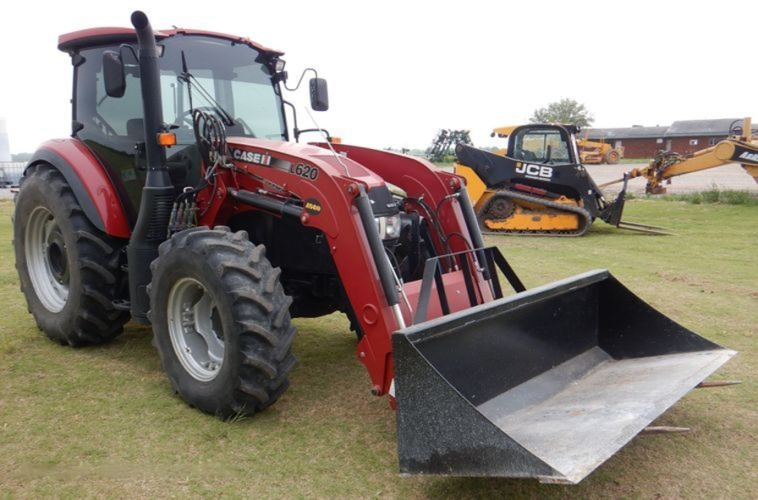 2017 Case IH Farmall 110C MFWD tractor photo 3