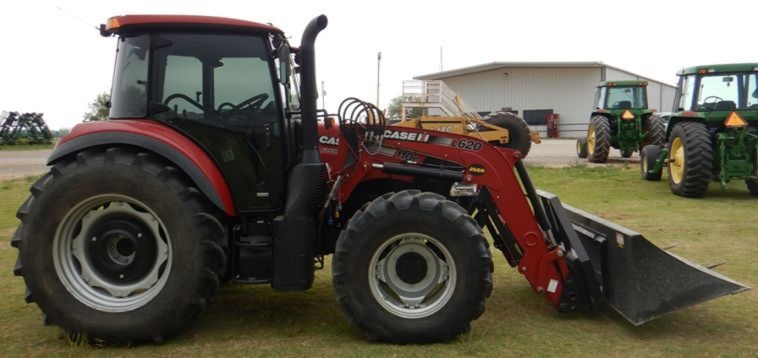 2017 Case IH Farmall 110C MFWD tractor photo 4