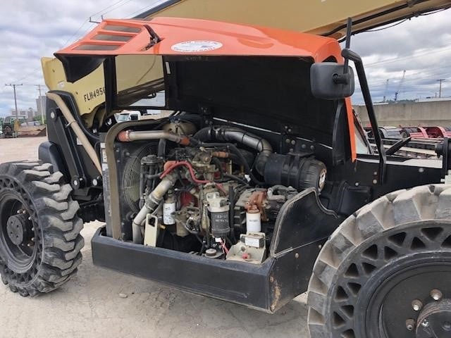 2017 JLG 1055 Telehandler photo 3