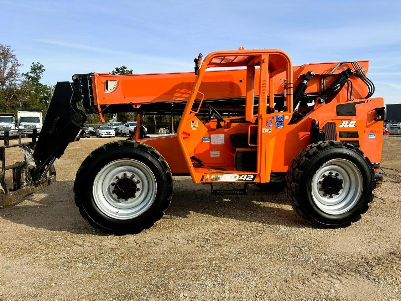 2017 JLG 6042 Telehandler photo 1
