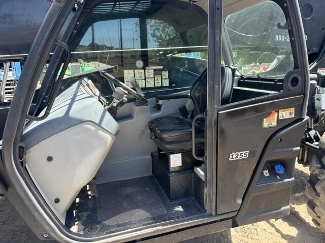 2018 JLG 1255 Telehandler photo 4