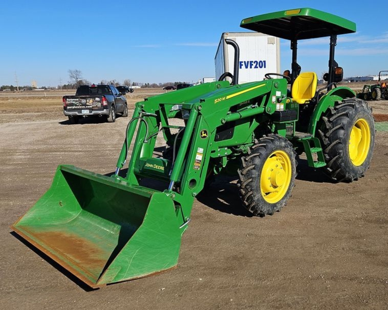 2018 John Deere 5055E MFWD tractor photo 1