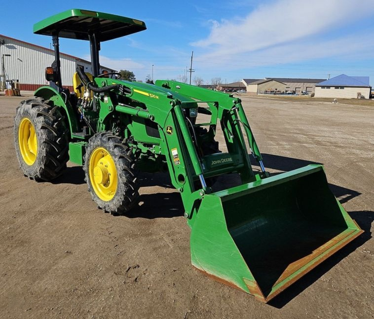 2018 John Deere 5055E MFWD tractor photo 3