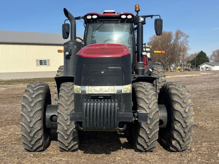 2019 Case IH 380 CVT Magnum MFWD tractor photo 2