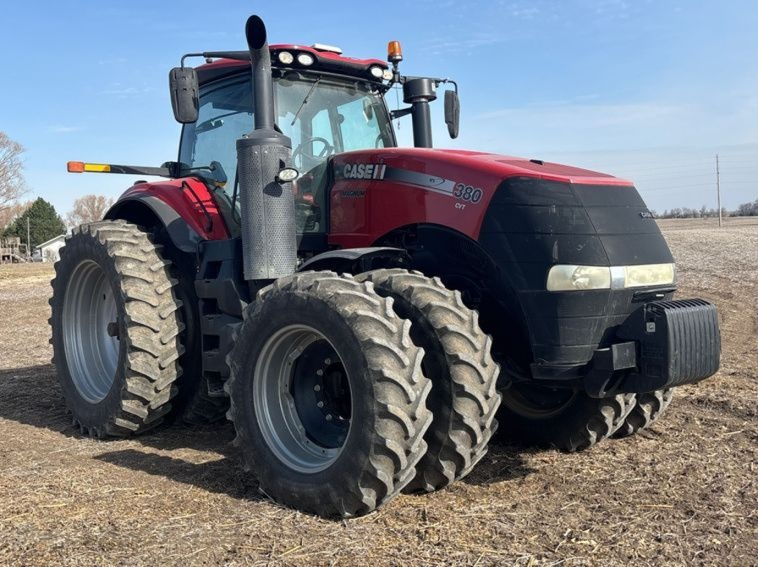 2019 Case IH 380 CVT Magnum MFWD tractor photo 3