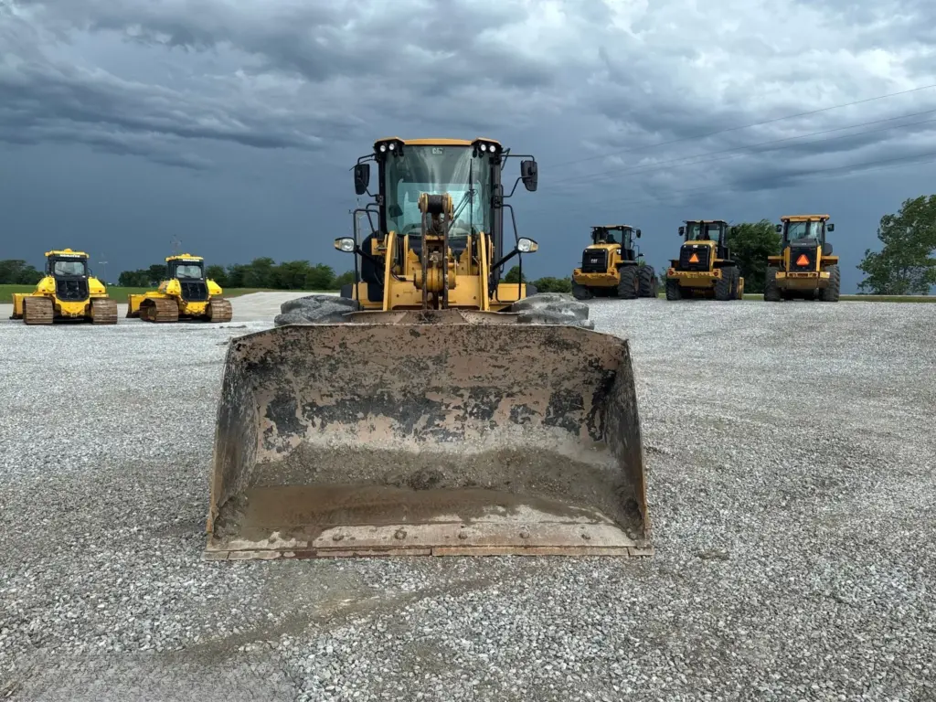 2019 Caterpillar 938M wheel loader photo 2