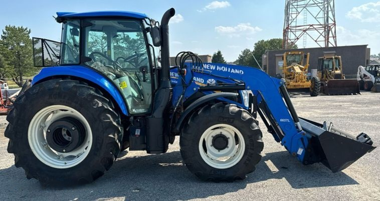2019 New Holland PowerStar 100 MFWD tractor photo 4