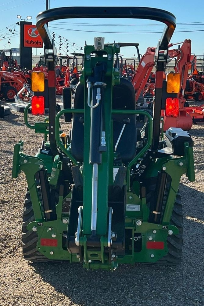 2020 John Deere 1025R MFWD tractor photo 5