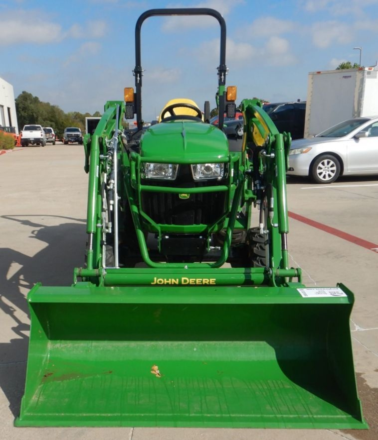 2022 John Deere 2038R MFWD tractor photo 2