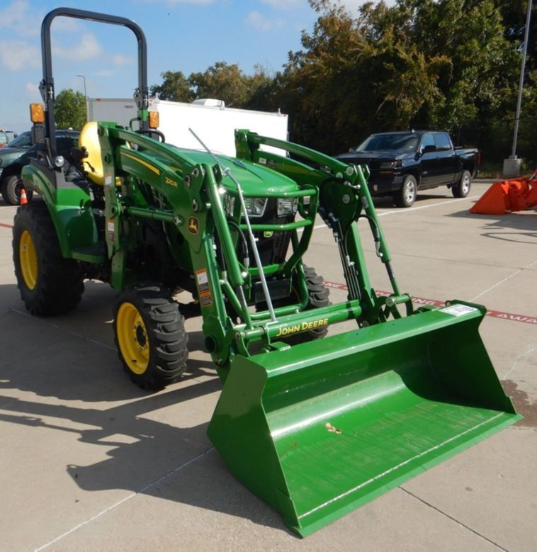 2022 John Deere 2038R MFWD tractor photo 3