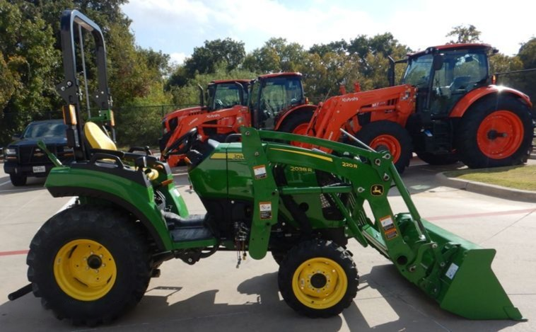 2022 John Deere 2038R MFWD tractor photo 4