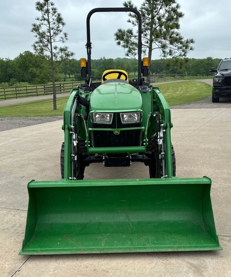 2022 John Deere 3032E MFWD tractor photo 3