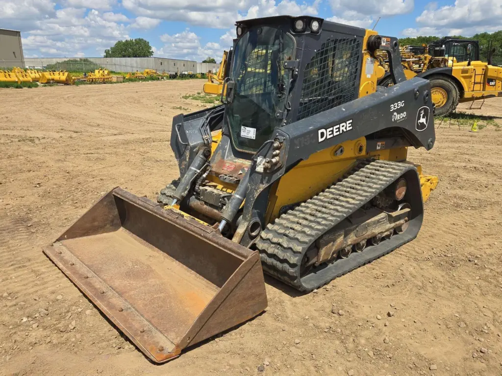 2022 John Deere 333G tracked skid steer loader photo 1