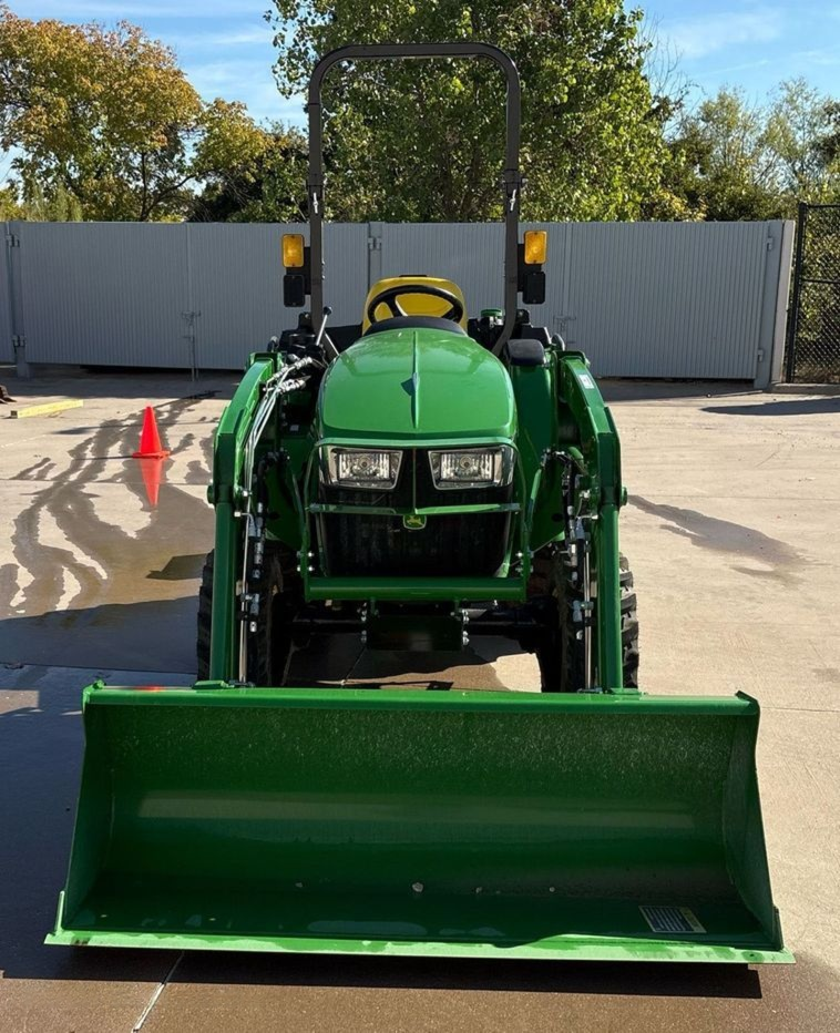 2023 John Deere 3038E MFWD tractor photo 2