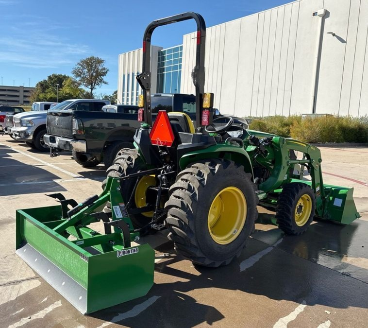 2023 John Deere 3038E MFWD tractor photo 5
