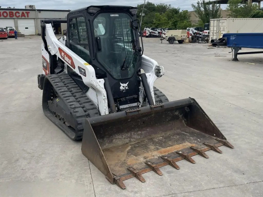 2024 Bobcat T66 tracked skid steer loader Kansas photo 2