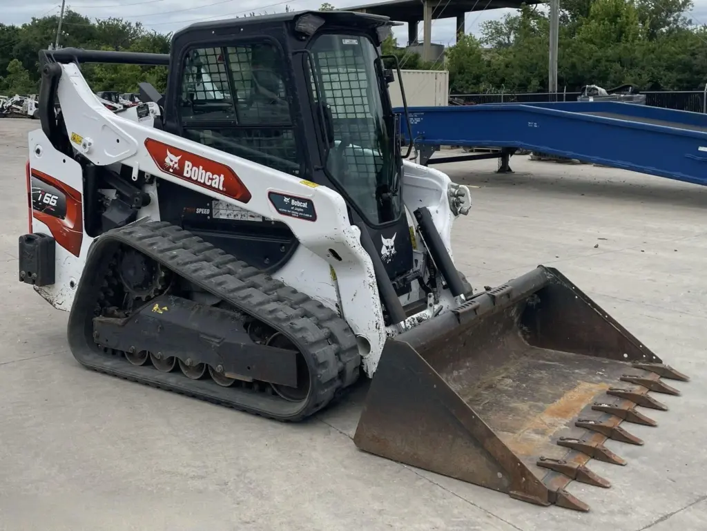 2024 Bobcat T66 tracked skid steer loader Kansas photo 3