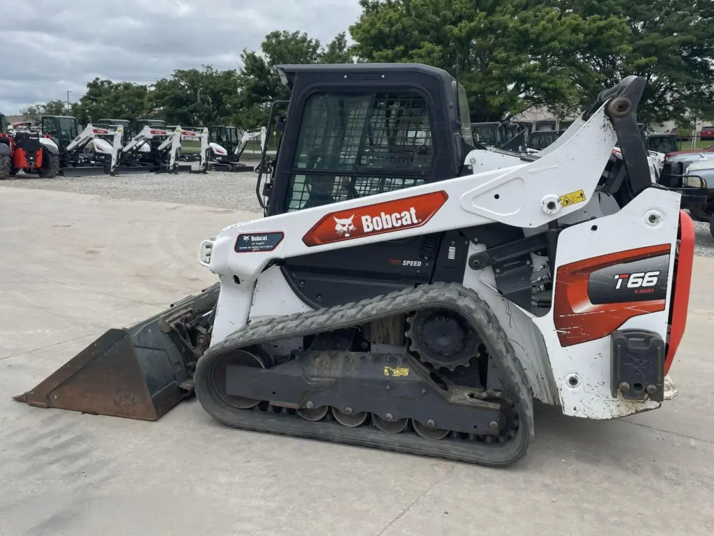2024 Bobcat T66 tracked skid steer loader Kansas photo 5