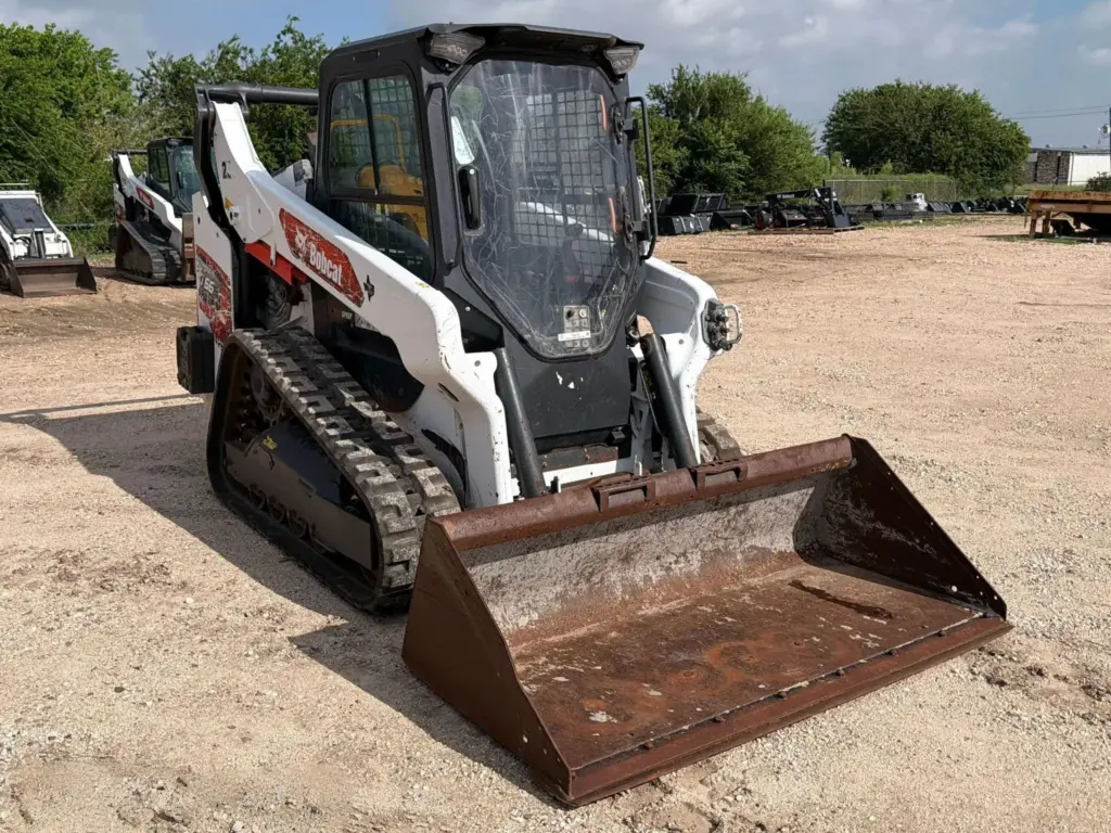 2024 Bobcat T66 tracked skid steer loader Texas photo 3