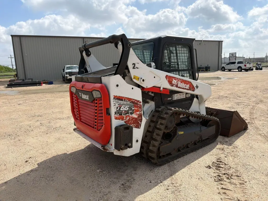 2024 Bobcat T66 tracked skid steer loader Texas photo 5