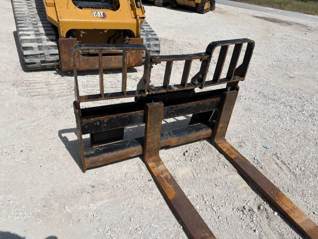 2024 Caterpillar 299D3 XE tracked skid steer loader photo 5