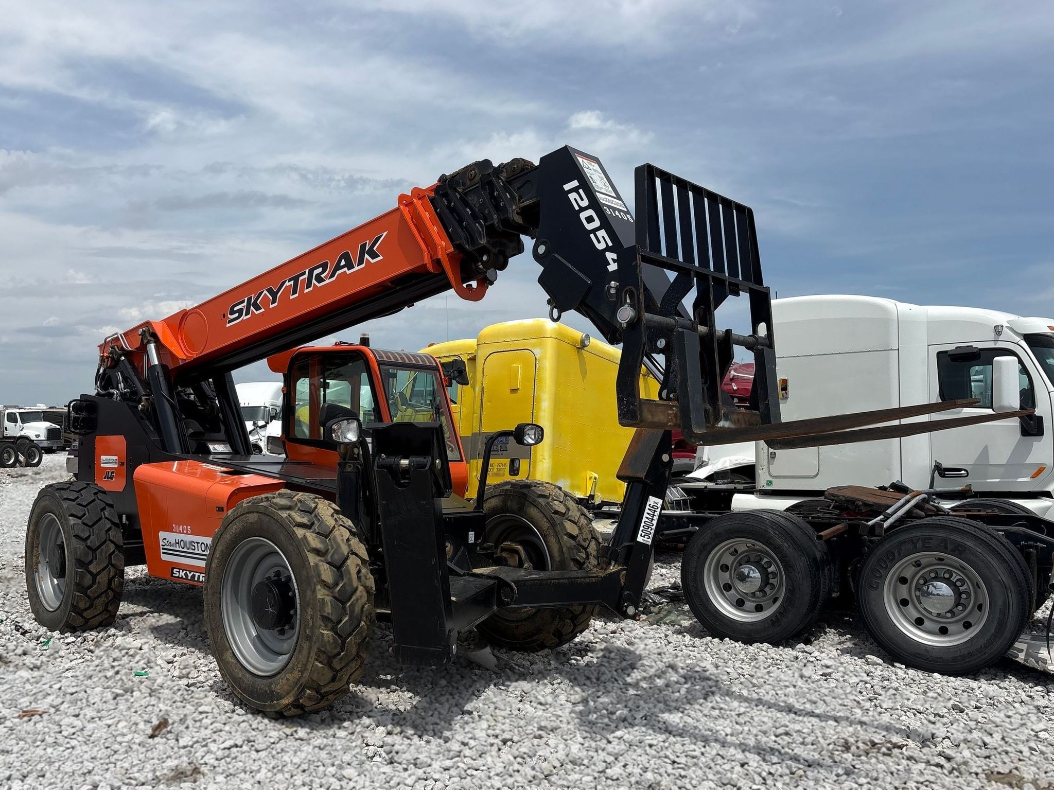 2024 JLG SkyTrak 12054 Telehandler photo 3