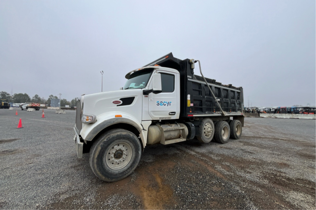 2024 Peterbilt 567 8x4 Tri/A photo 3