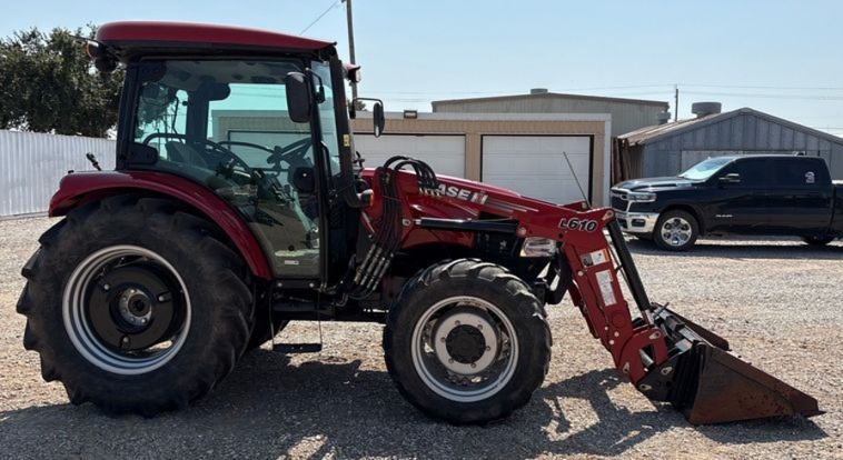 Case IH Farmall 55A MFWD tractor photo 4