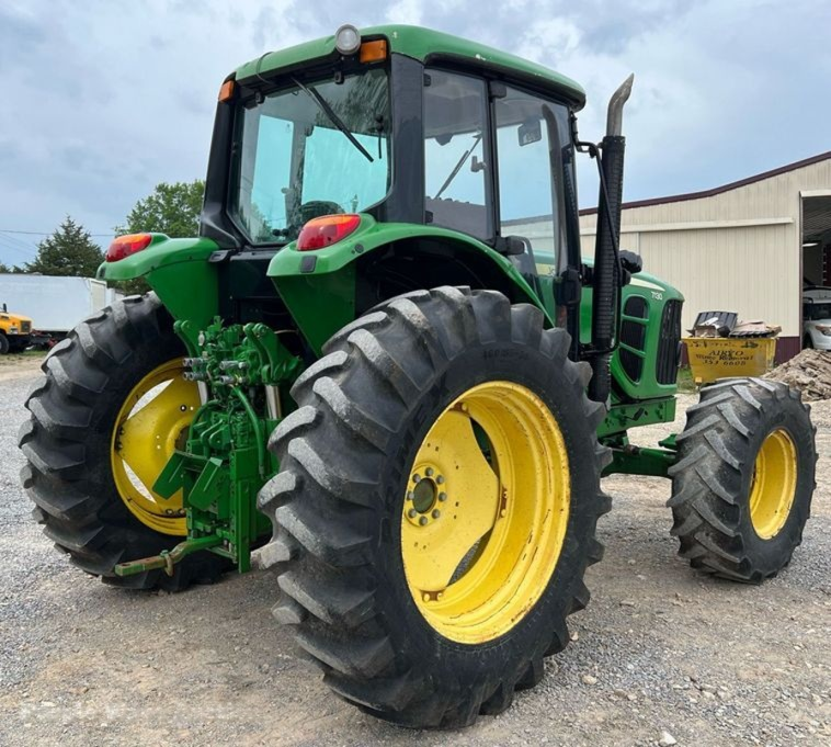 John Deere 7130 MFWD tractor photo 5