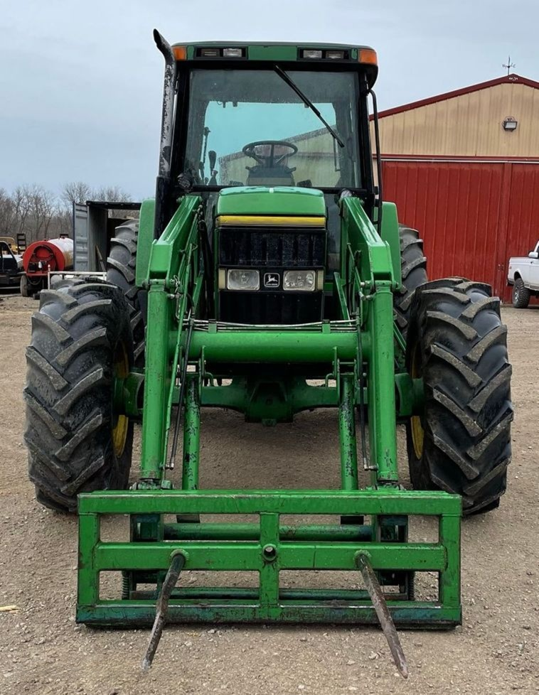 John Deere 7400 tractor photo 2