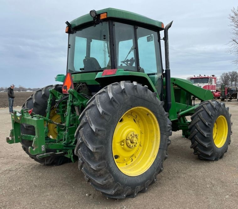 John Deere 7400 tractor photo 5