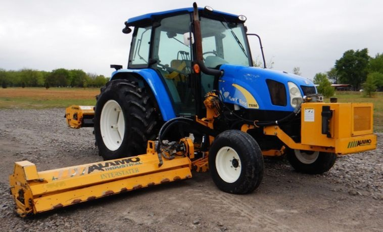 New Holland T5060 tractor photo 3